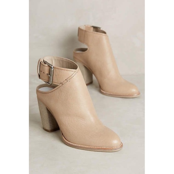 Dolce Vita Shoes - NWOT Dolce Vita Jacklyn Leather Cutout Ankle Boots